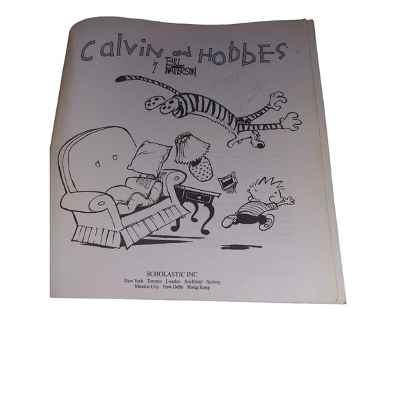 Calvin and Hobbes Comic Strip Paperback Books Lot of 5 Bill Watterson - Picture 7 of 13